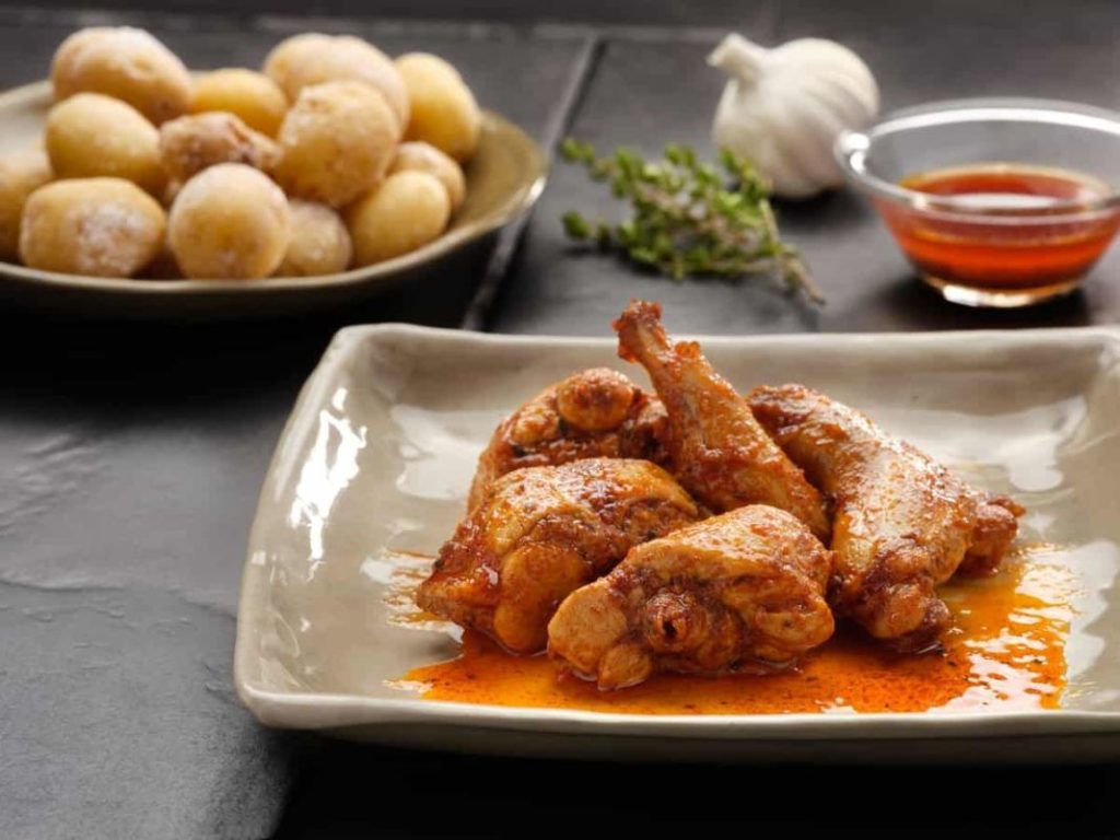 6 traditionelle Gerichte der Kanarischen Inseln, die während der Winterfesttage genossen werden