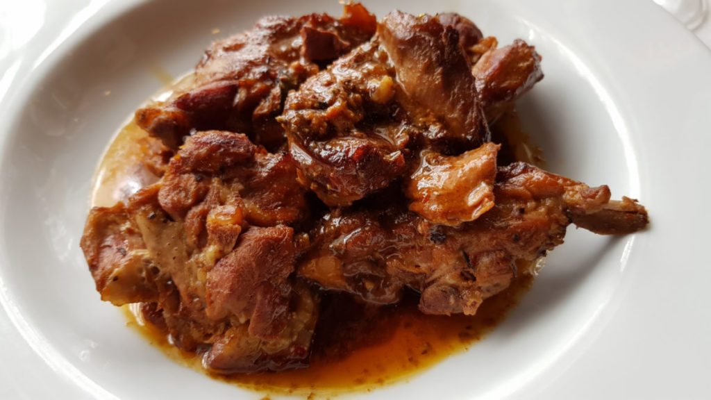 6 traditionelle Gerichte der Kanarischen Inseln, die während der Winterfesttage genossen werden