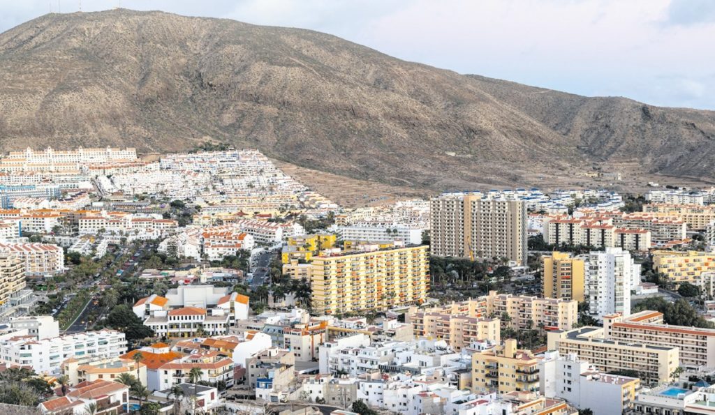 Spanien schlägt EU-gestützte Beschränkungen für den Erwerb von Nichtwohnimmobilien auf den Kanarischen Inseln vor