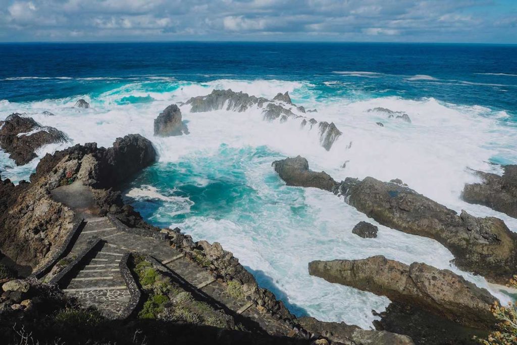 AEMET hält die Warnungen für Samstag auf den Kanarischen Inseln aufrecht und benennt die am stärksten betroffenen Gebiete