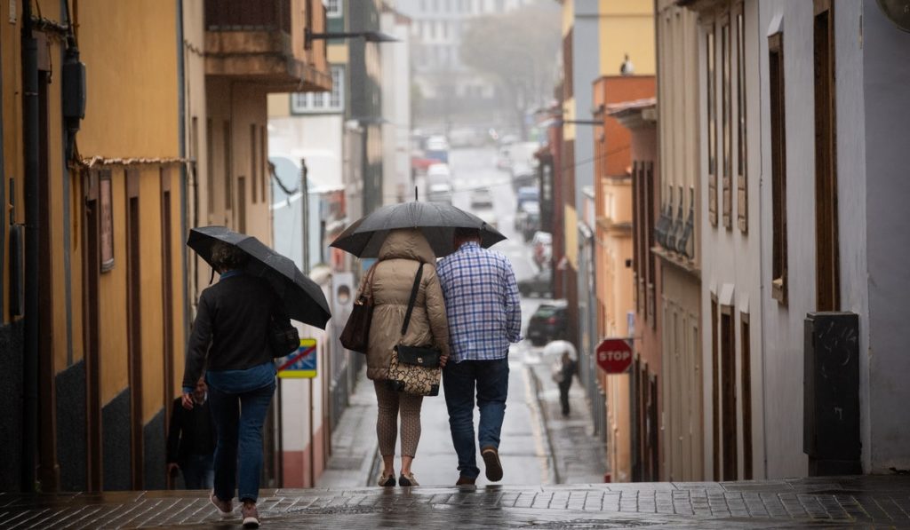 Anhaltend unbeständig: Regen, Wind und sinkende Temperaturen prägen das Wetter auf den Kanarischen Inseln