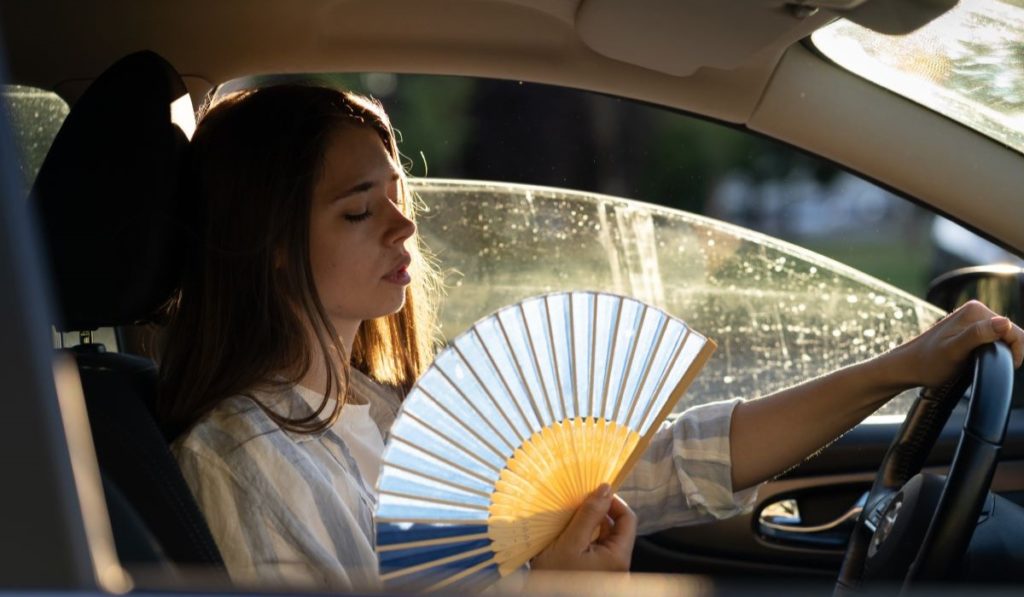 Auf den Kanarischen Inseln bleibt es weiterhin drückend heiß: Temperaturen von bis zu 34 °C, Dunst und tropische Nächte